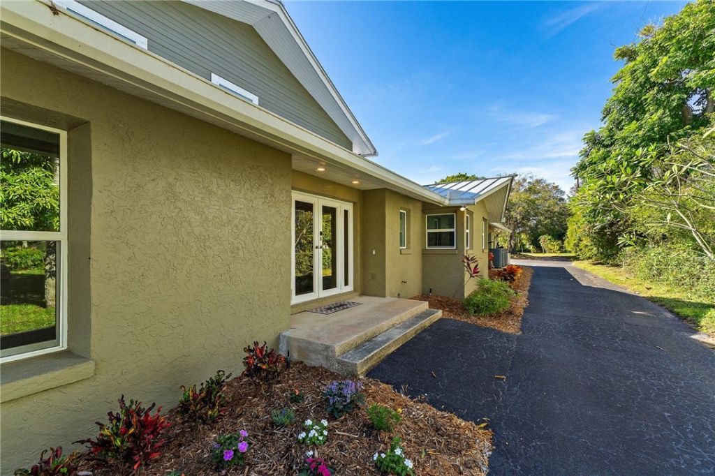 2315 S Indian River Drive, Fort Pierce, FL 34950 Photo