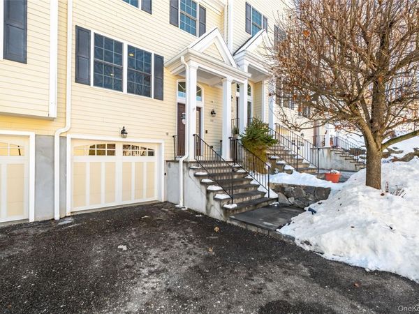 102 Villa Court, Carmel, NY 10512