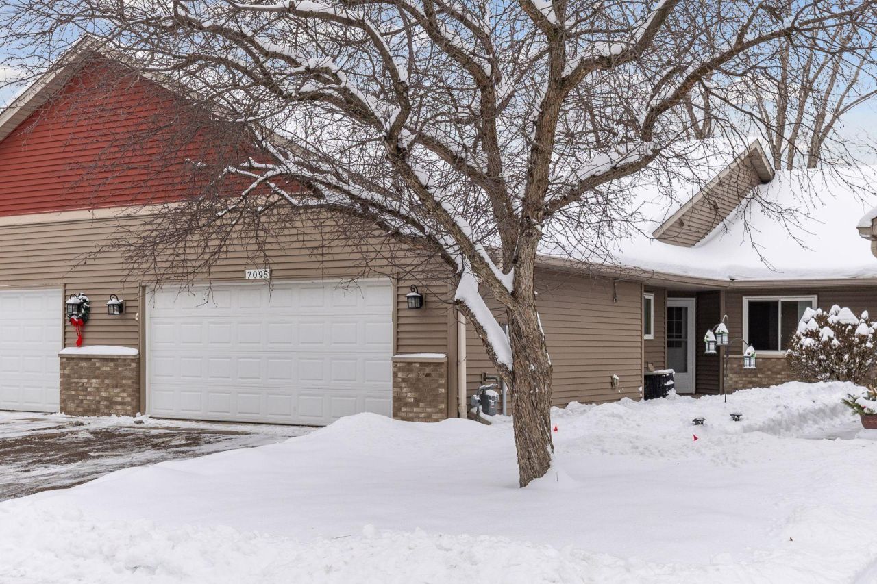 7095 Ivy Ridge Lane, Circle Pines, MN 55014 Main Photo
