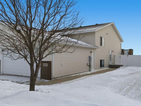 4804 51st Avenue S, Fargo, ND 58104