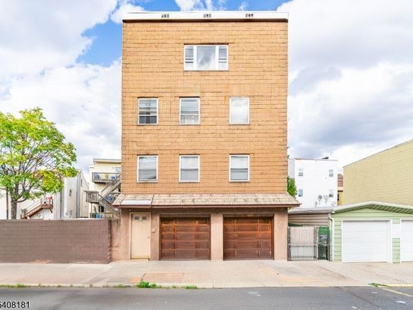 228 E Kinney St, Newark, NJ 07105