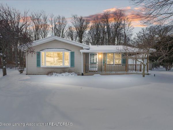 657 Joan Drive, Mason, MI 48854
