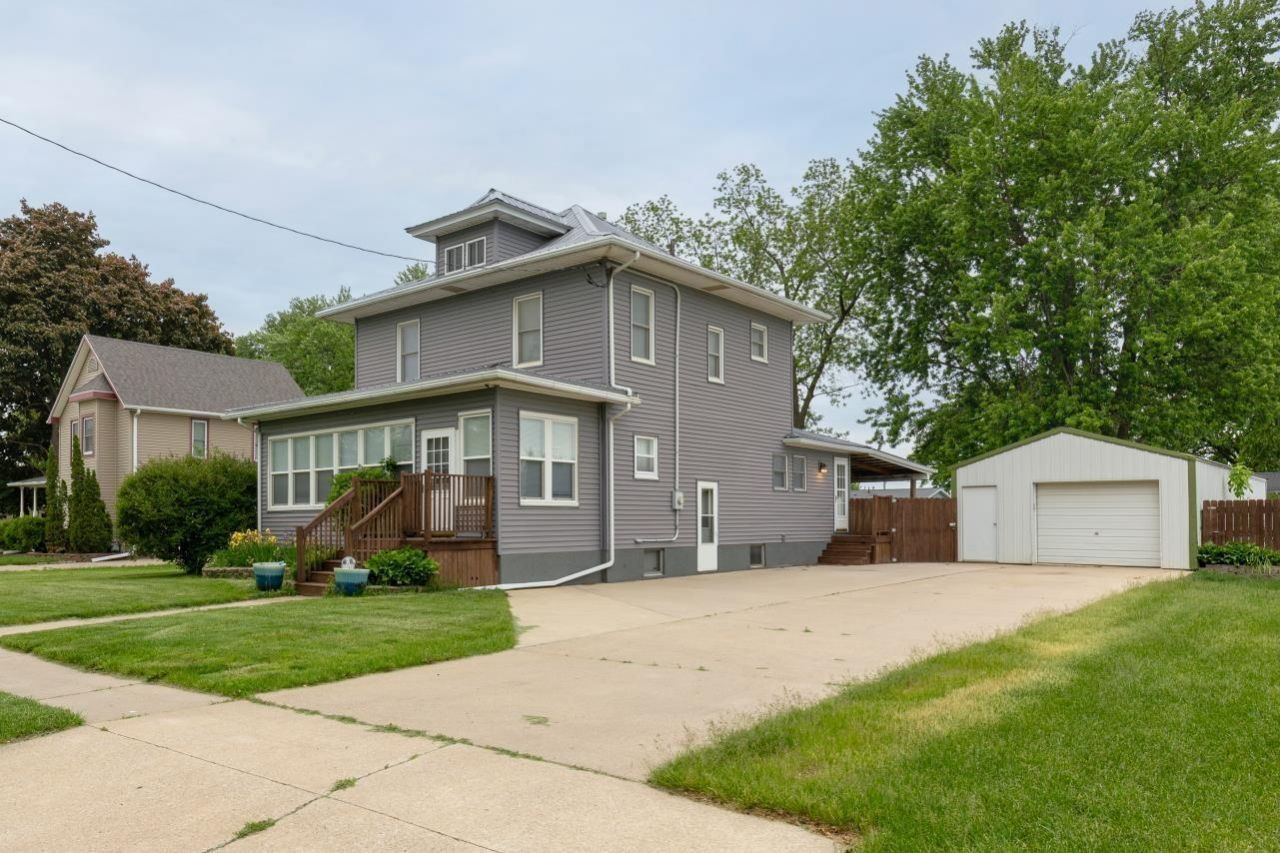 1245 Hawley Street, Jesup, IA 50648 Main Photo