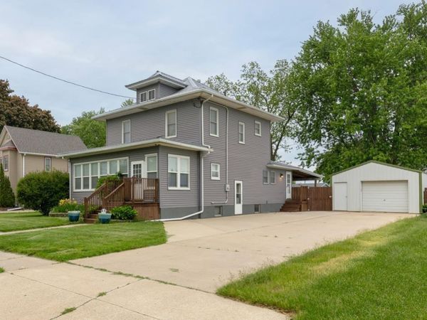 1245 Hawley Street, Jesup, IA 50648