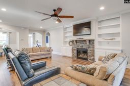 380 Bent Oak Dr  photo 4