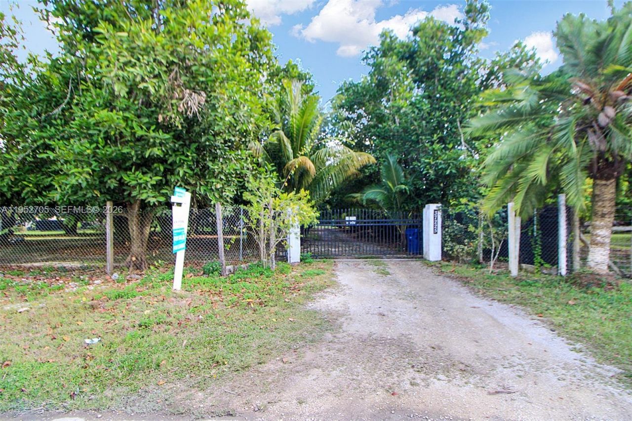 37225 SW 214th Ave, Homestead, FL 33034 Photo