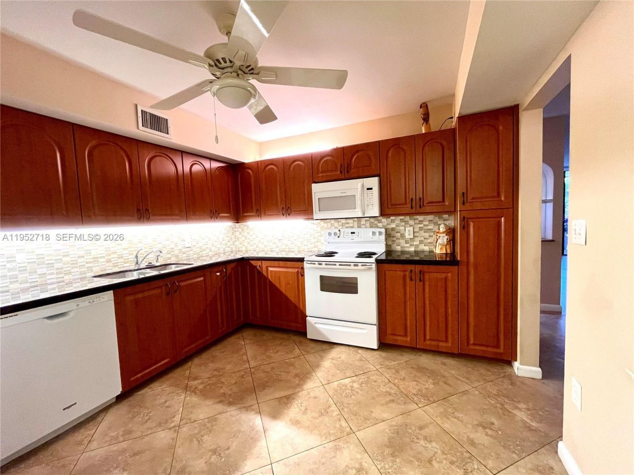 2806 N 46th Ave, Unit D537, Hollywood, FL 33021 Photo