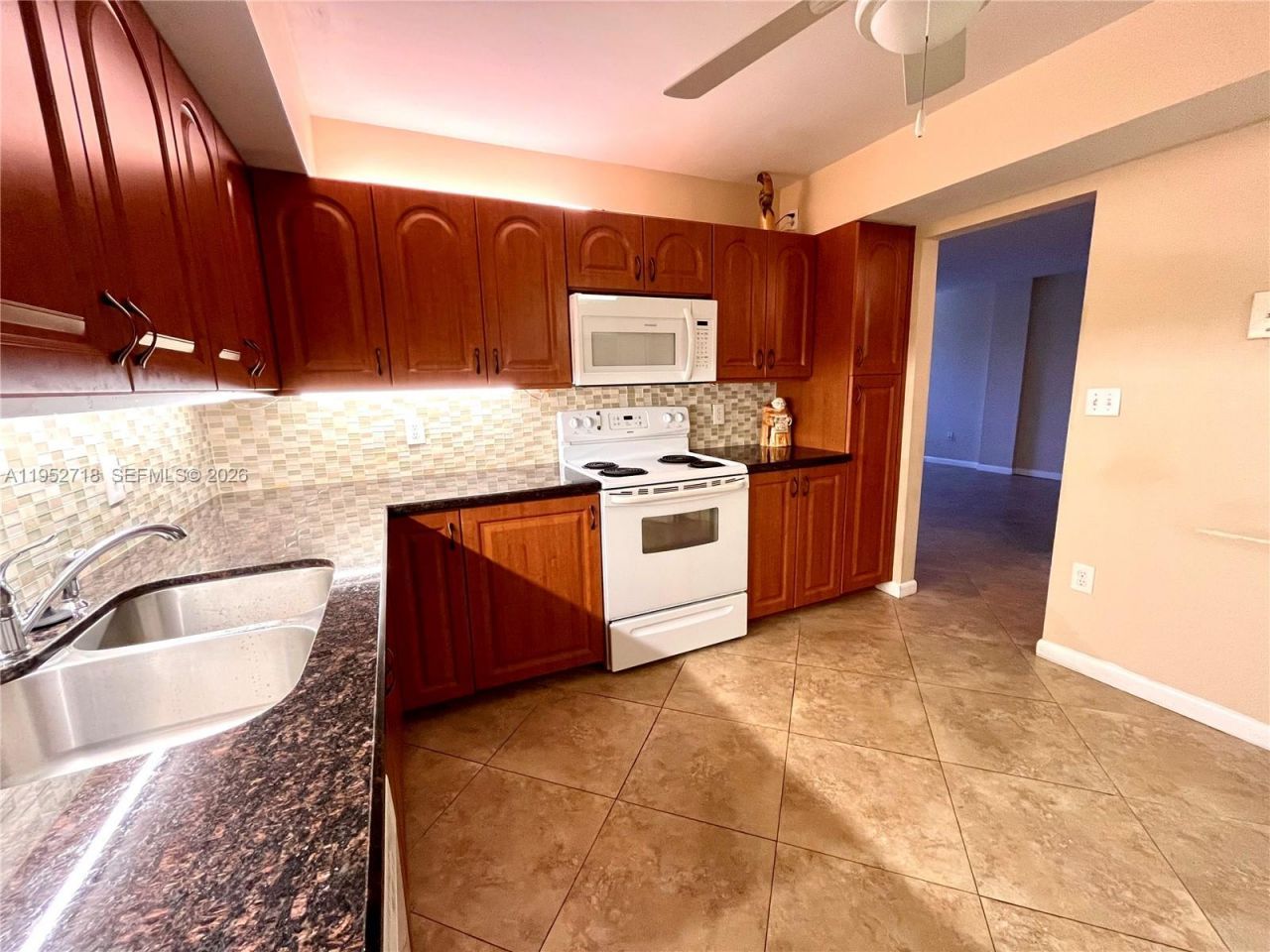 2806 N 46th Ave, Unit D537, Hollywood, FL 33021 Photo