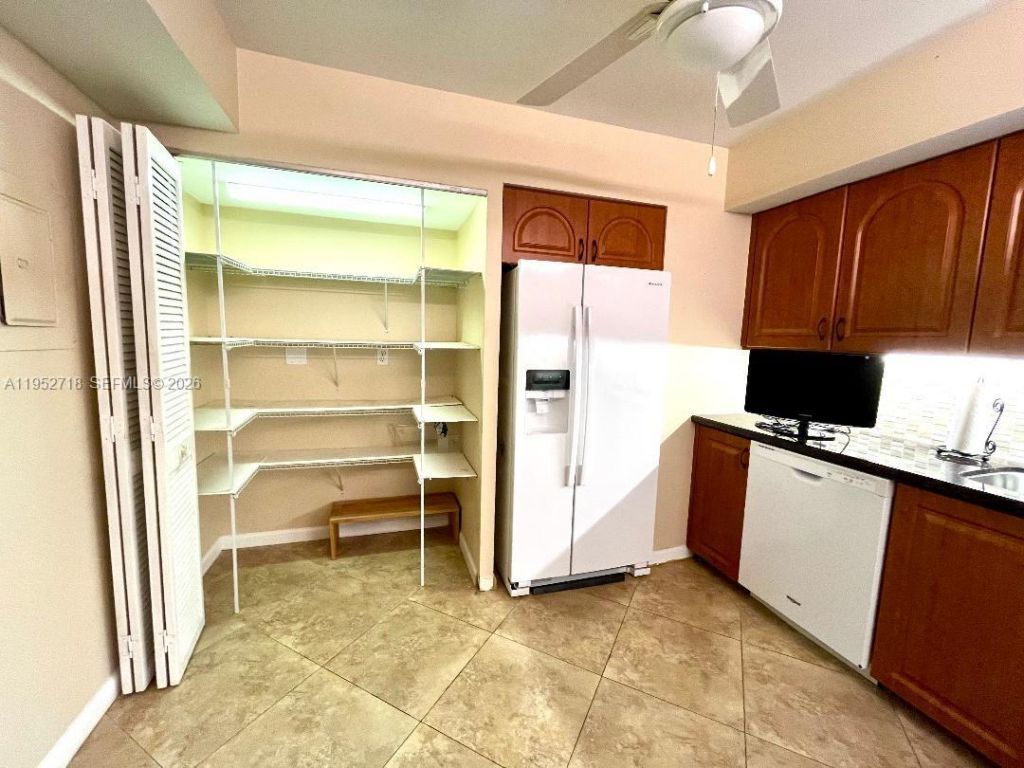 2806 N 46th Ave, Unit D537, Hollywood, FL 33021 Photo