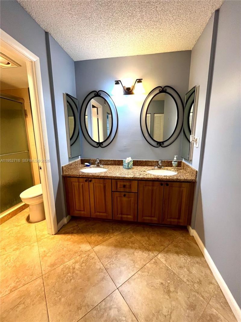 2806 N 46th Ave, Unit D537, Hollywood, FL 33021 Photo