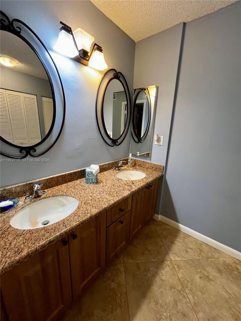 2806 N 46th Ave, Unit D537, Hollywood, FL 33021 Photo