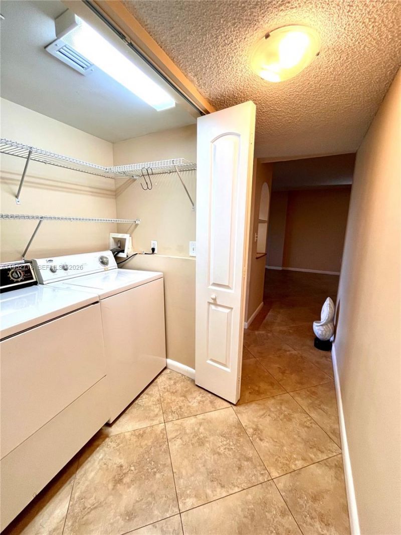 2806 N 46th Ave, Unit D537, Hollywood, FL 33021 Photo