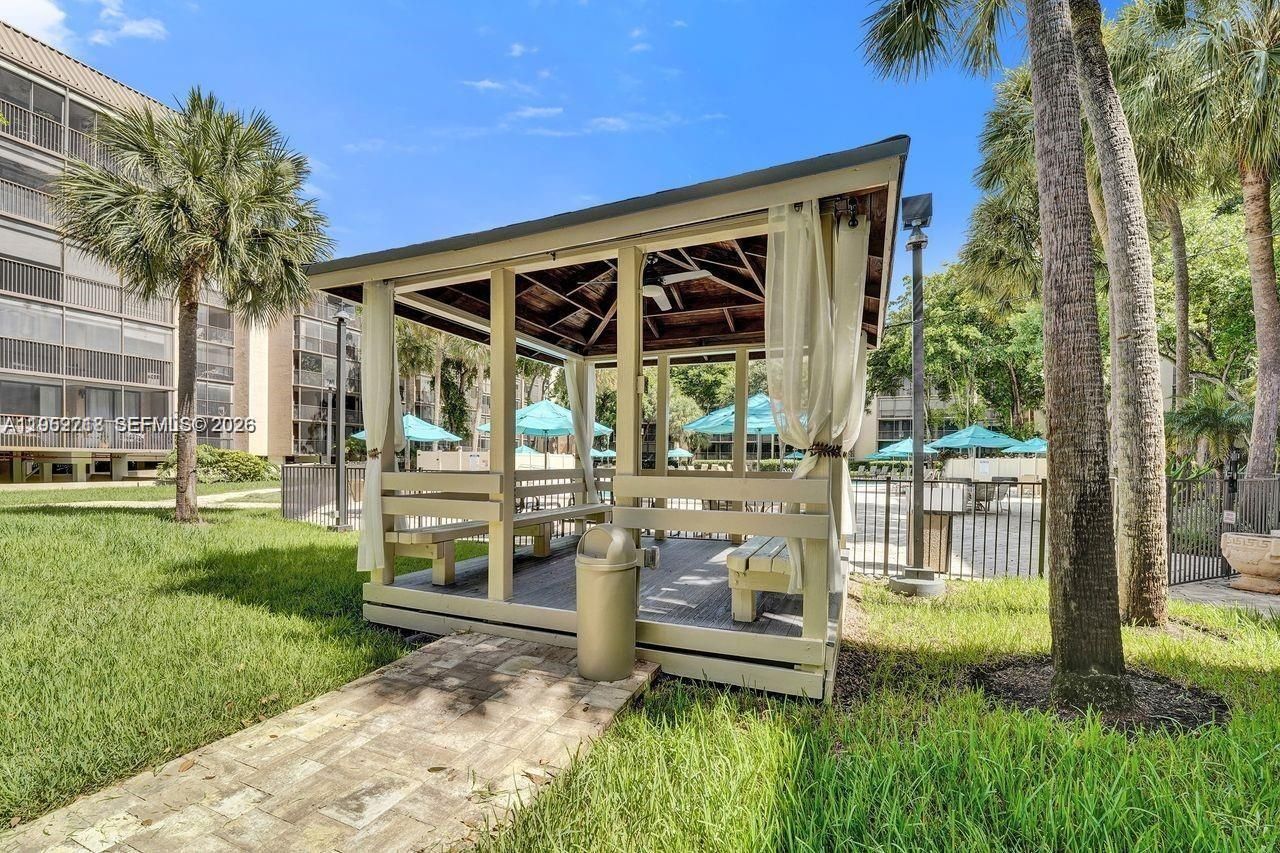 2806 N 46th Ave, Unit D537, Hollywood, FL 33021 Photo