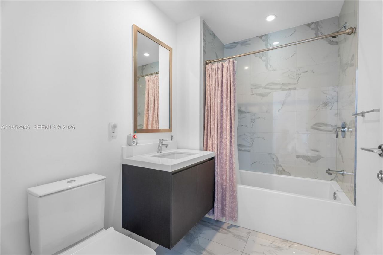 851 NE 1st Avenue , Unit 1409, Miami, FL 33132 Photo