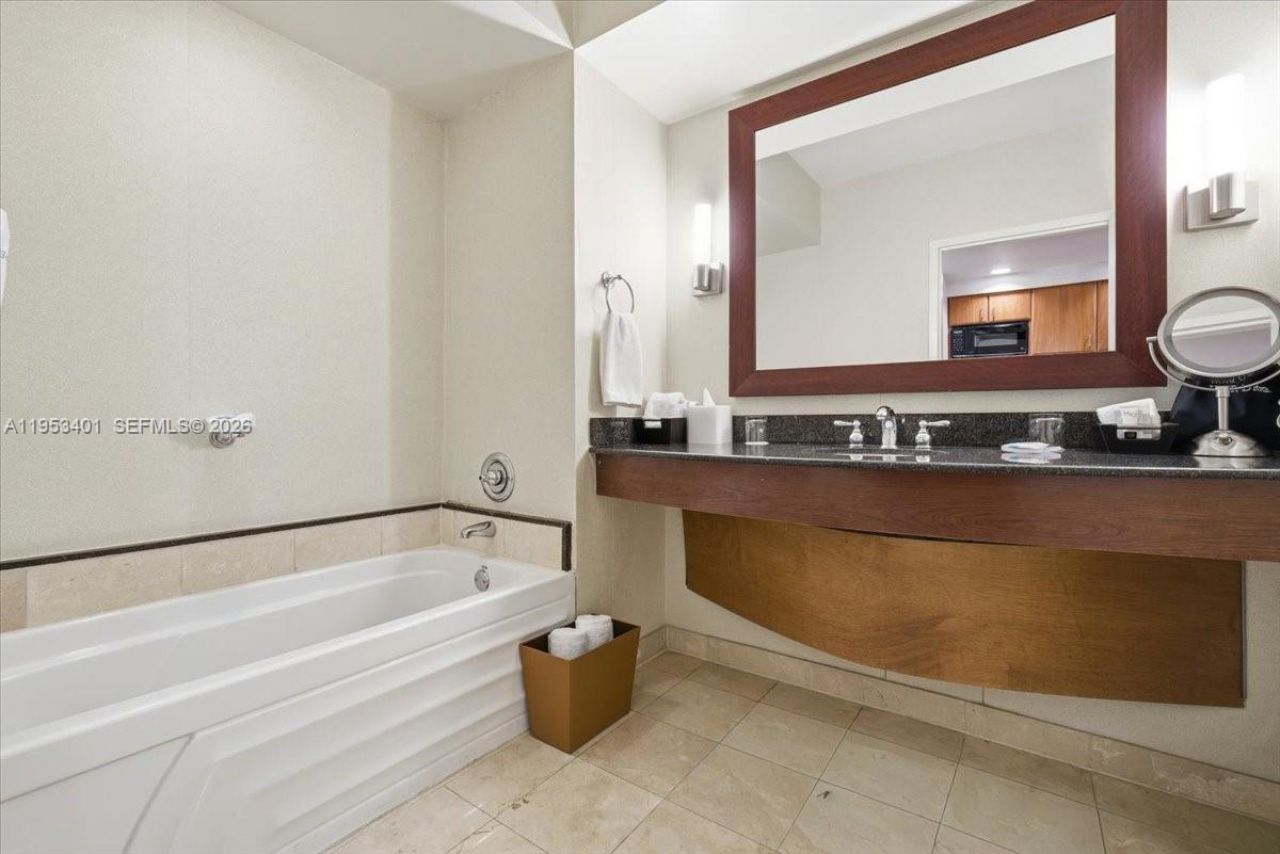 18001 Collins Ave, Unit 1111, Sunny Isles Beach, FL 33160 Photo