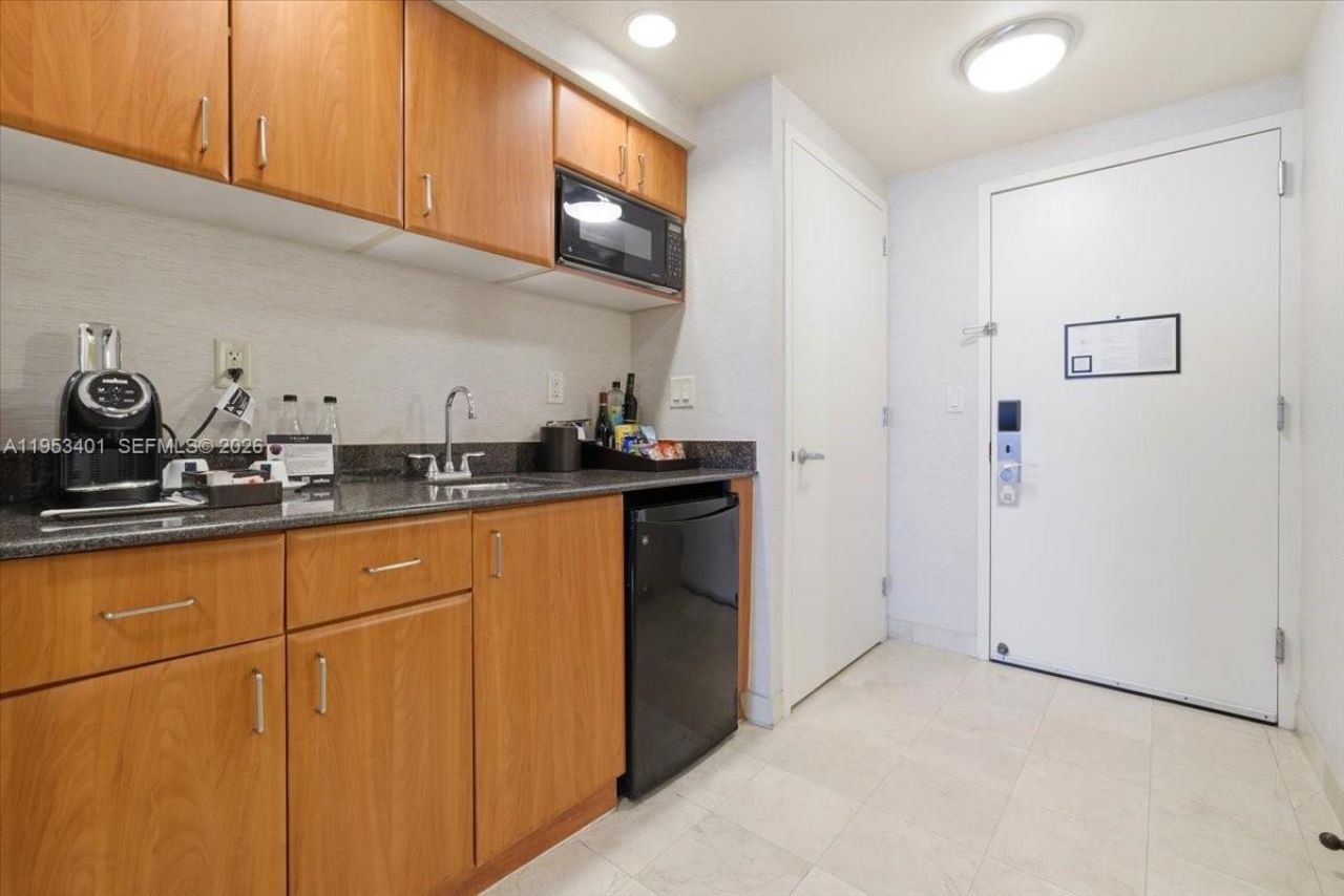 18001 Collins Ave, Unit 1111, Sunny Isles Beach, FL 33160 Photo