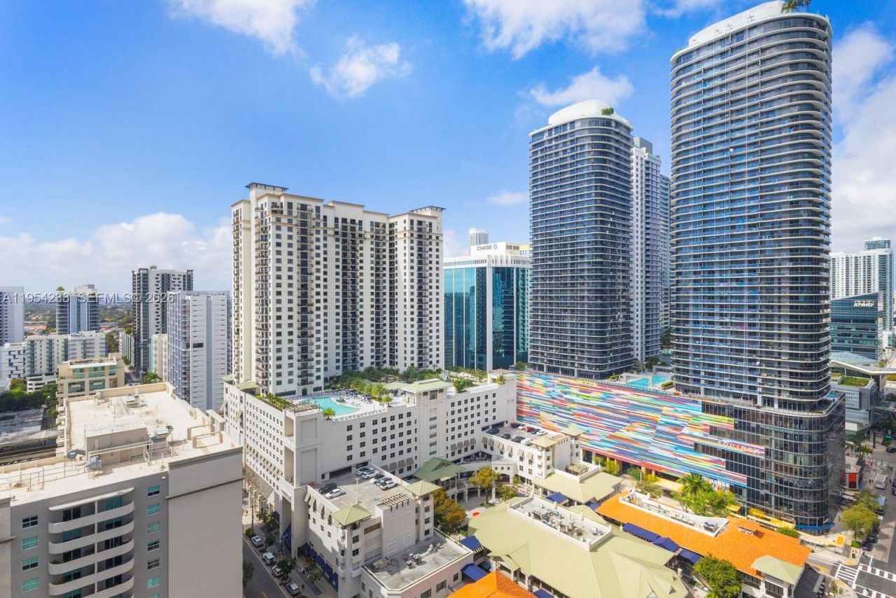 1000 Brickell Plz, Unit 2411, Miami, FL 33131 Photo