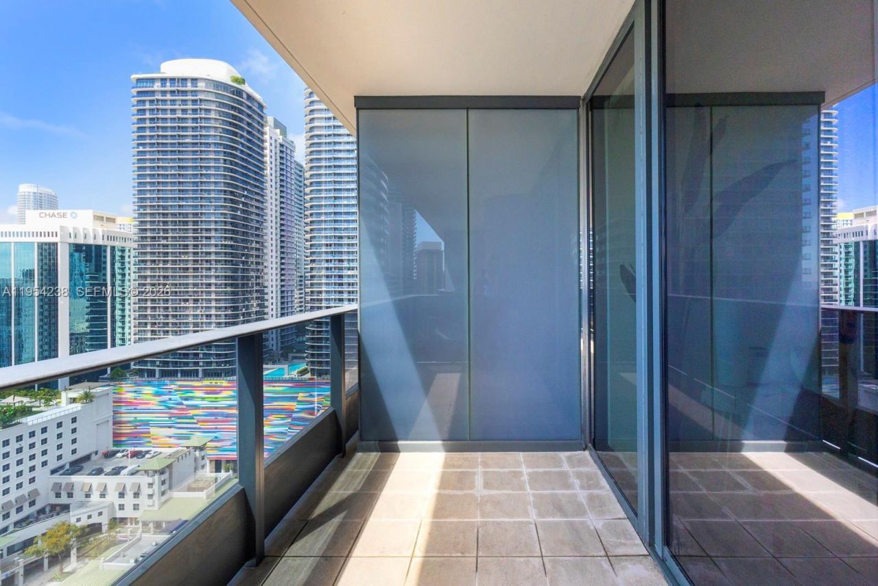 1000 Brickell Plz, Unit 2411, Miami, FL 33131 Photo