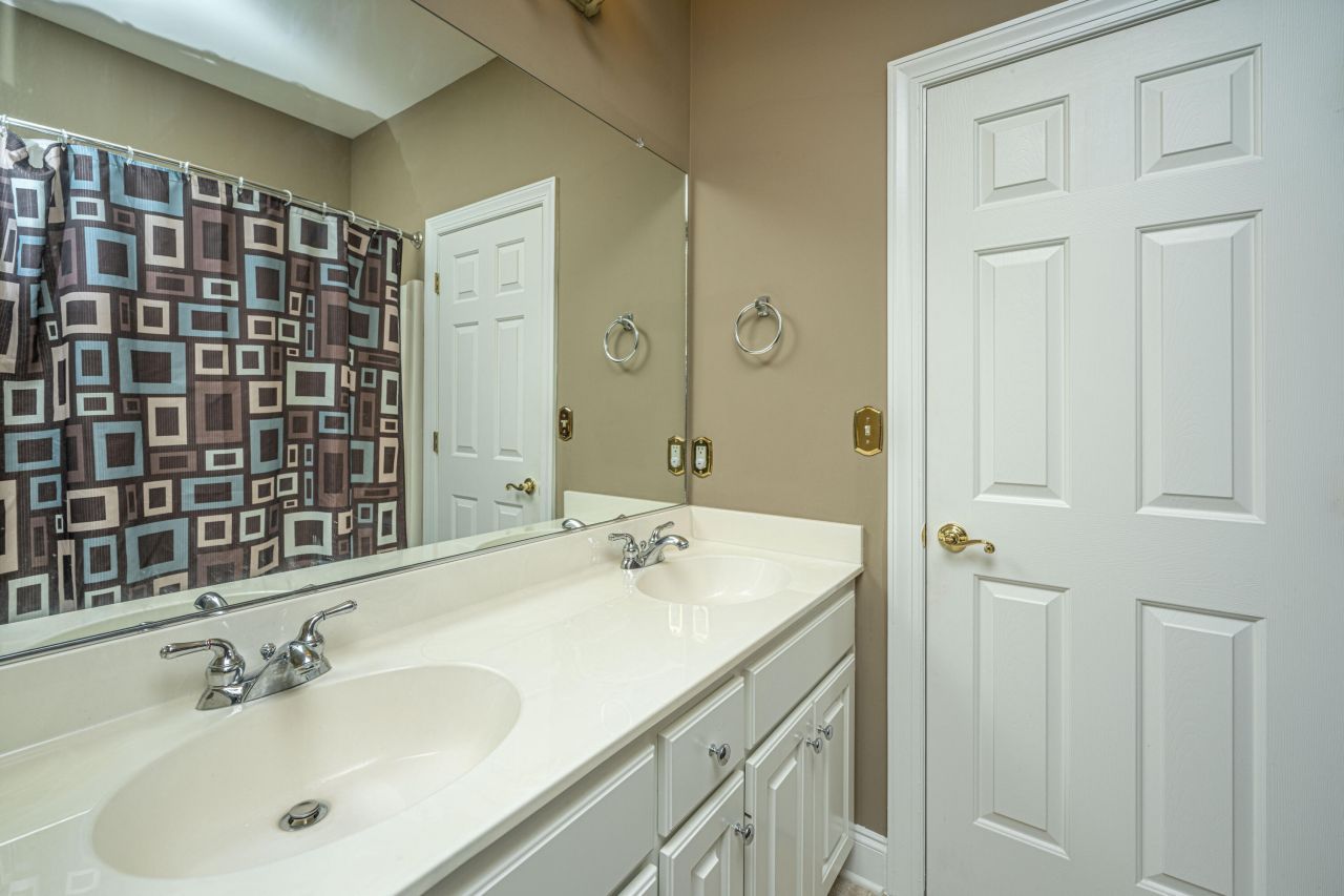 1000 Bakers Landing Drive Photo 24