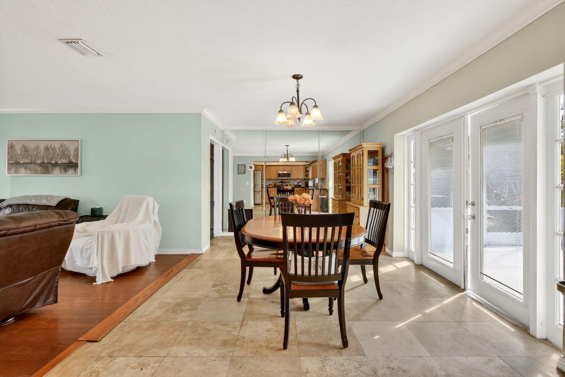 331 NE Camelot Drive, Port Saint Lucie, FL 34983 Photo