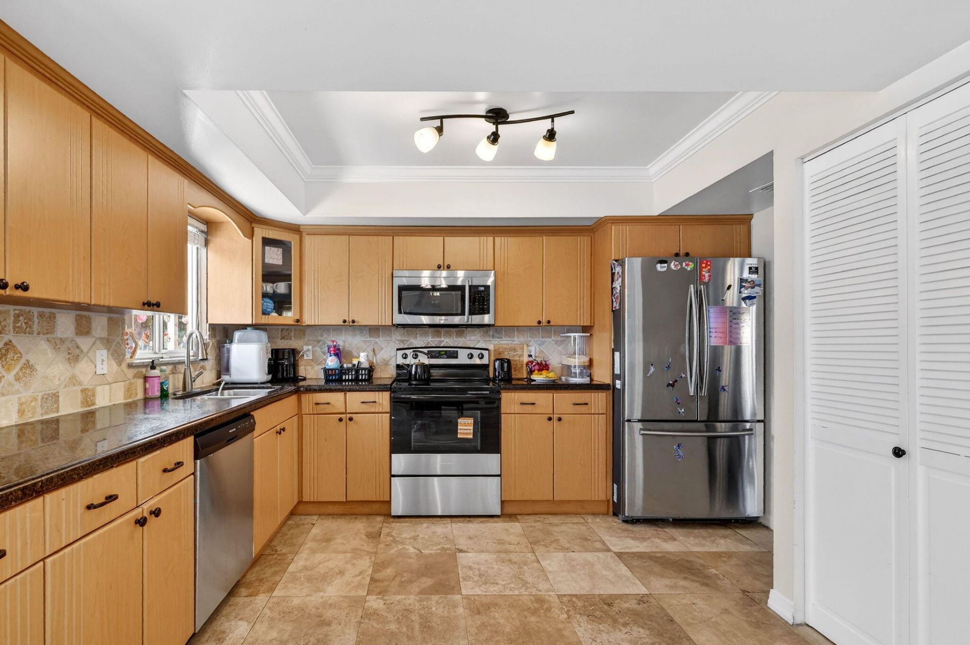 331 NE Camelot Drive, Port Saint Lucie, FL 34983 Photo