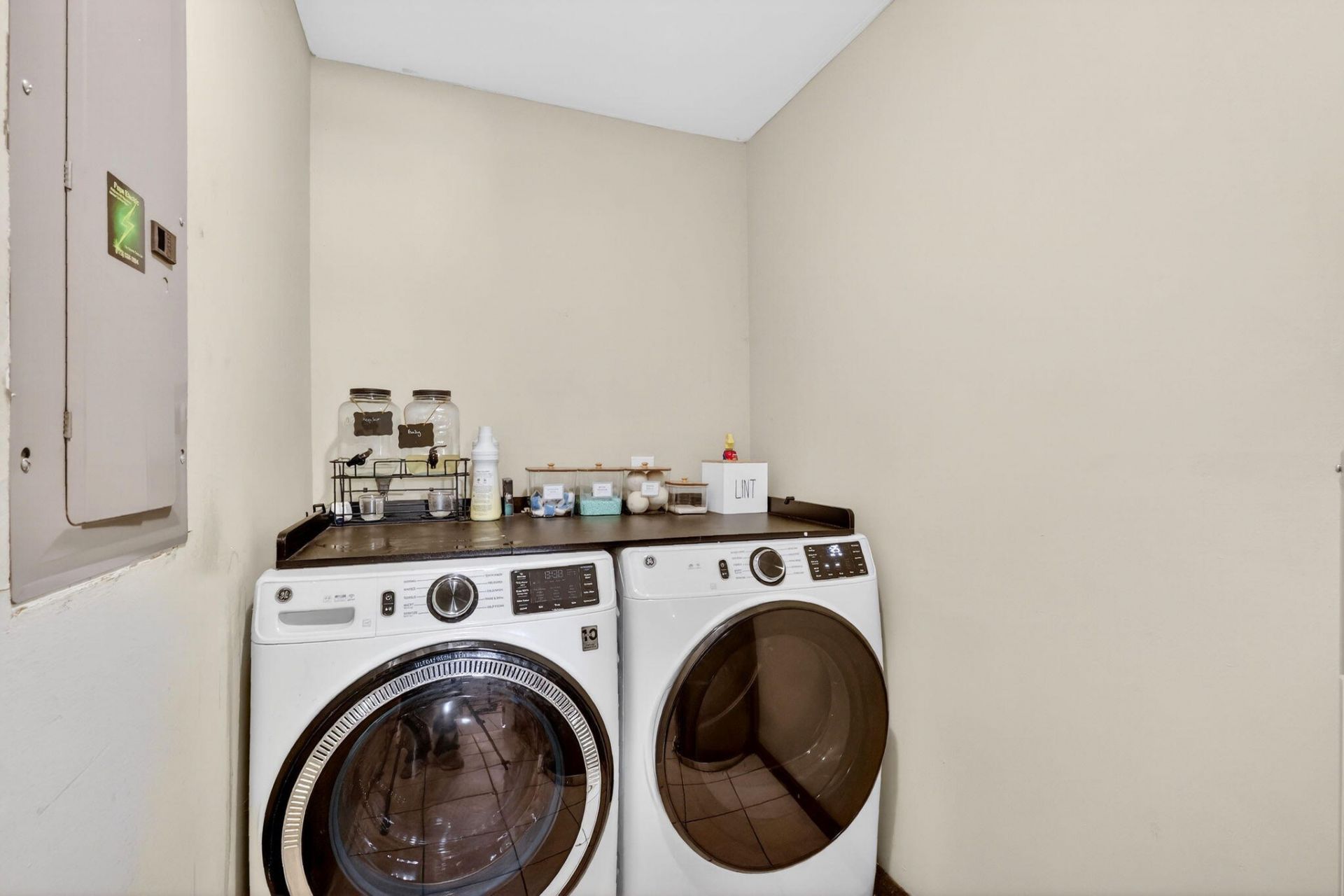 331 NE Camelot Drive, Port Saint Lucie, FL 34983 Photo