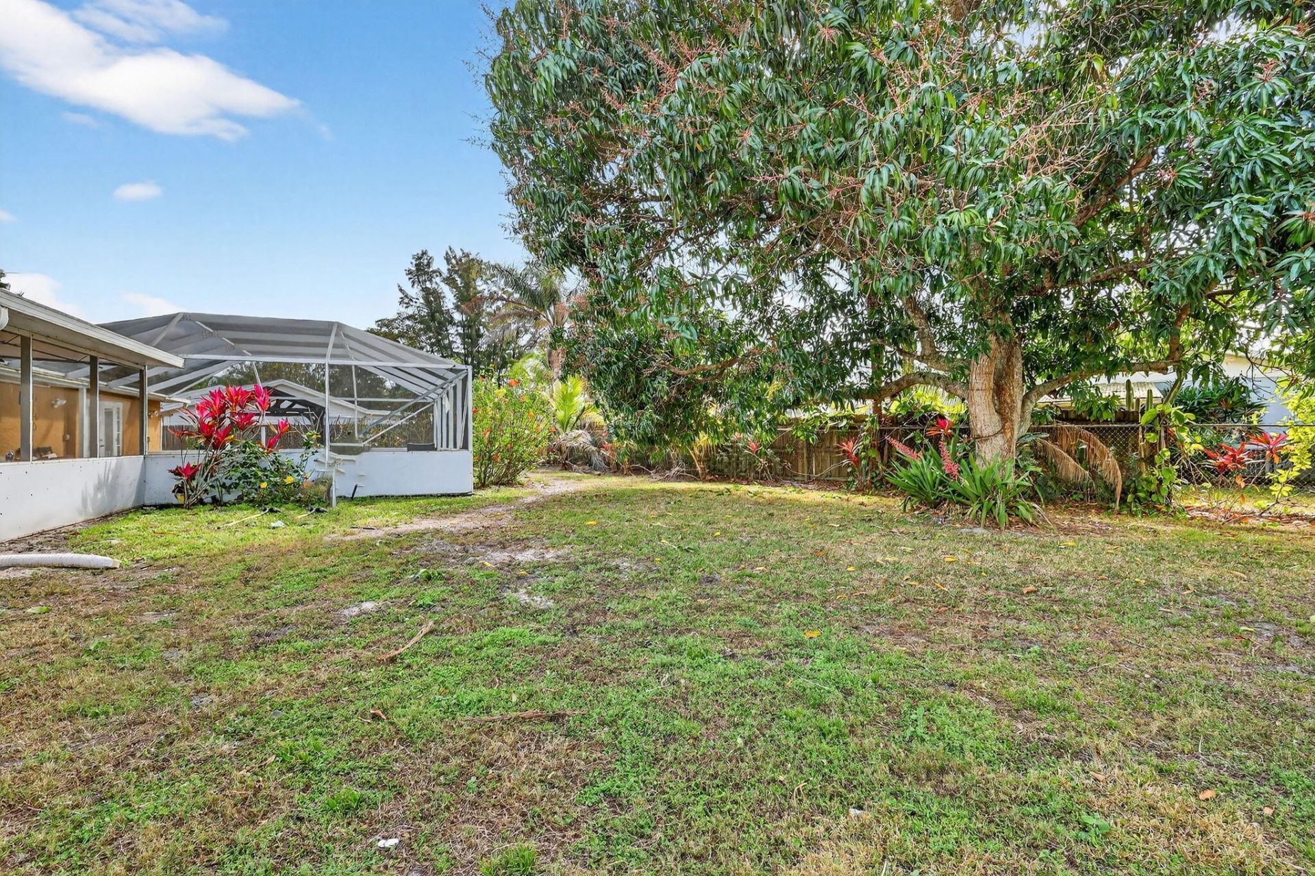 331 NE Camelot Drive, Port Saint Lucie, FL 34983 Photo