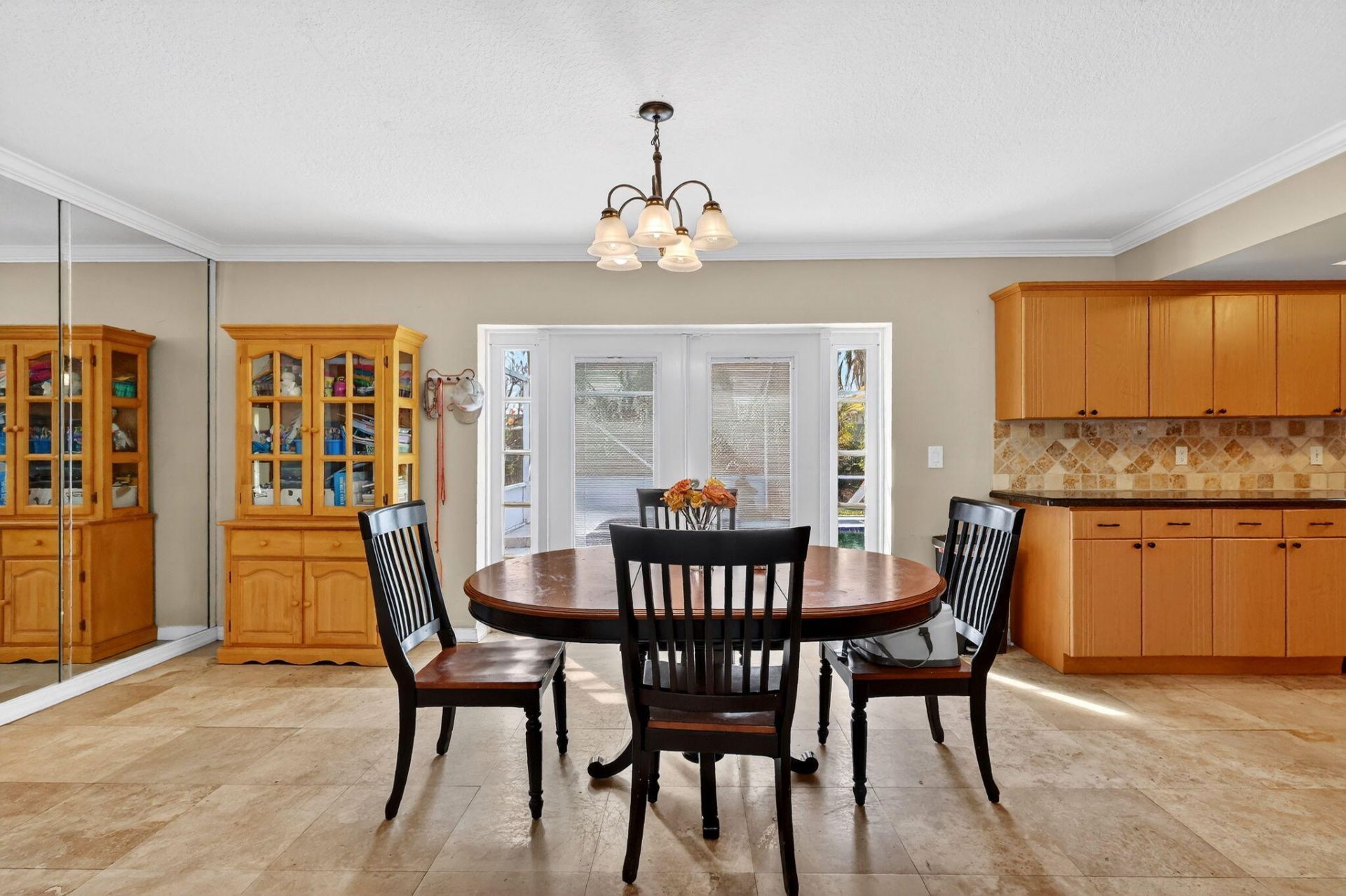 331 NE Camelot Drive, Port Saint Lucie, FL 34983 Photo