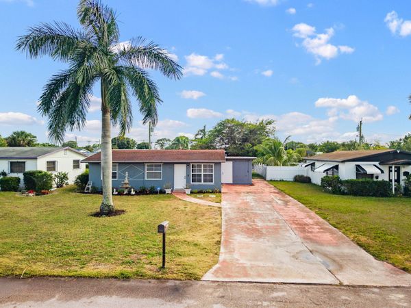 1635 W 32nd Street, Riviera Beach, FL 33404