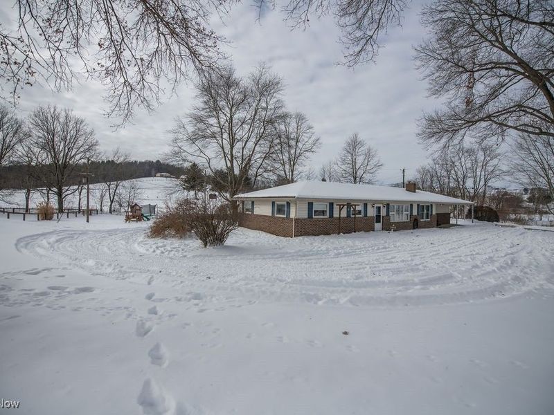 4022 State Route 516 NW, Dover, OH 44622 Photo 2