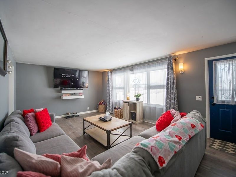 4022 State Route 516 NW, Dover, OH 44622 Photo 4