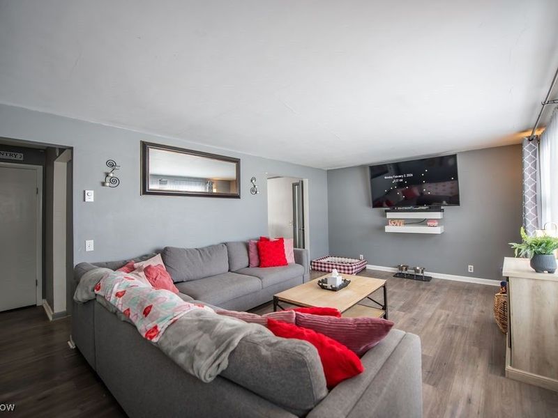 4022 State Route 516 NW, Dover, OH 44622 Photo 9