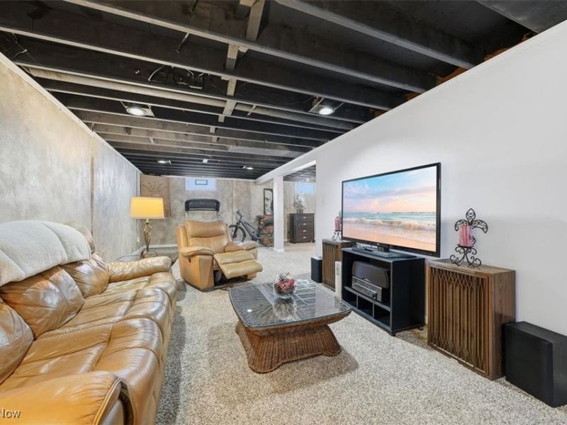 1863 Harding Avenue, Akron, OH 44312 Photo 23