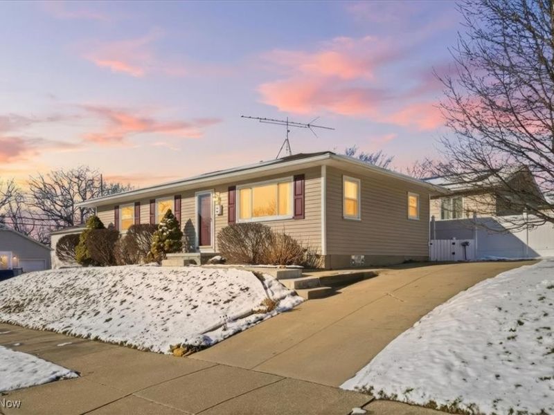 1863 Harding Avenue, Akron, OH 44312 Photo 3