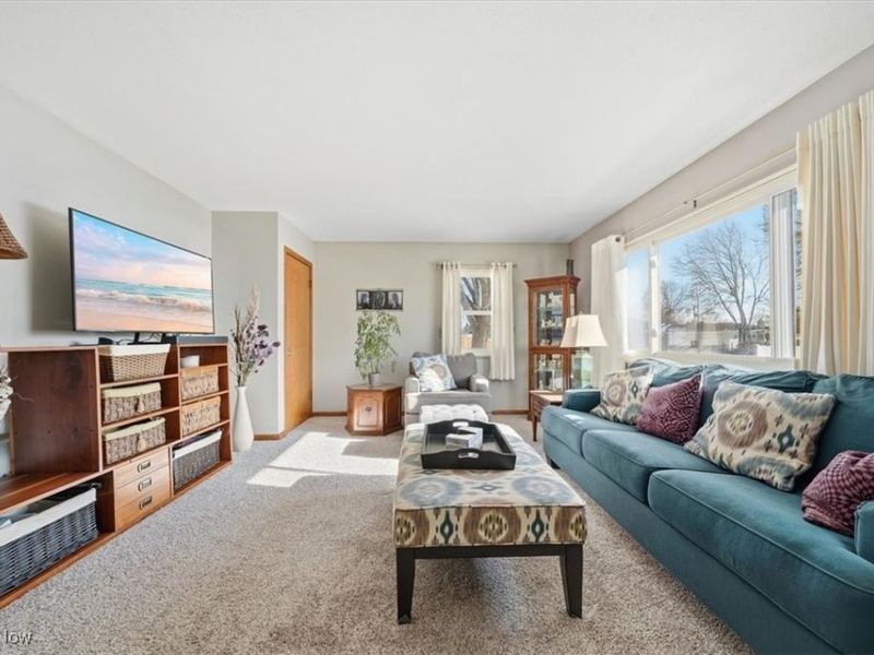 1863 Harding Avenue, Akron, OH 44312 Photo 8