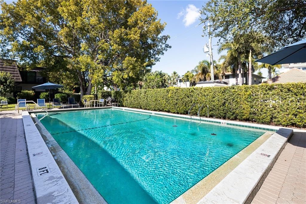 465 Broad Ave S, Unit 1A, Naples, FL 34102 Photo