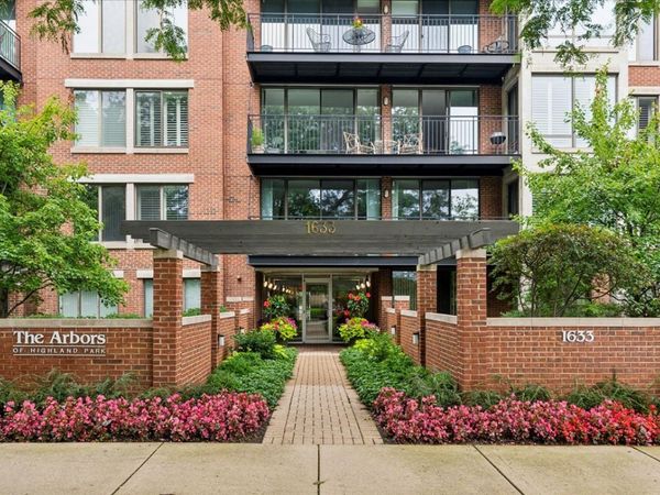 1633 2nd Street, Unit 508, Highland Park, IL 60035