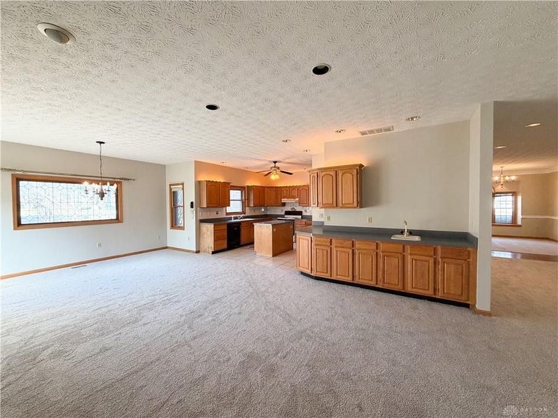 7995 Crestway Road, Clayton, OH 45315 Photo 10