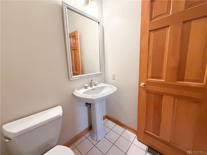 7995 Crestway Road, Clayton, OH 45315 Photo 11