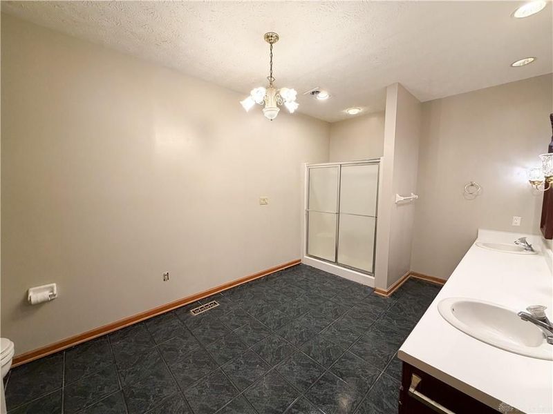 7995 Crestway Road, Clayton, OH 45315 Photo 27