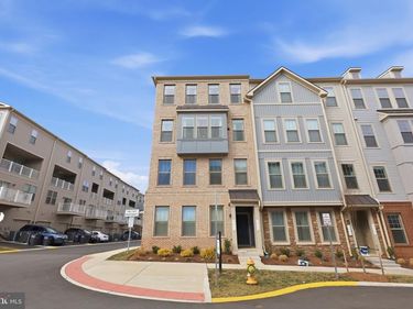 201 B PARK CENTRAL TERRACE, MANASSAS PARK, VA 20111