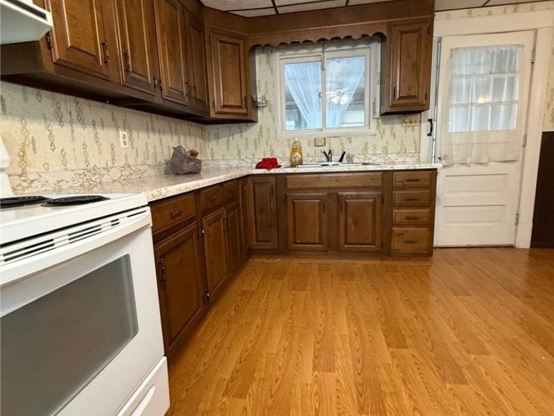 1627 Hay Avenue, Coshocton, OH 43812 Photo 6