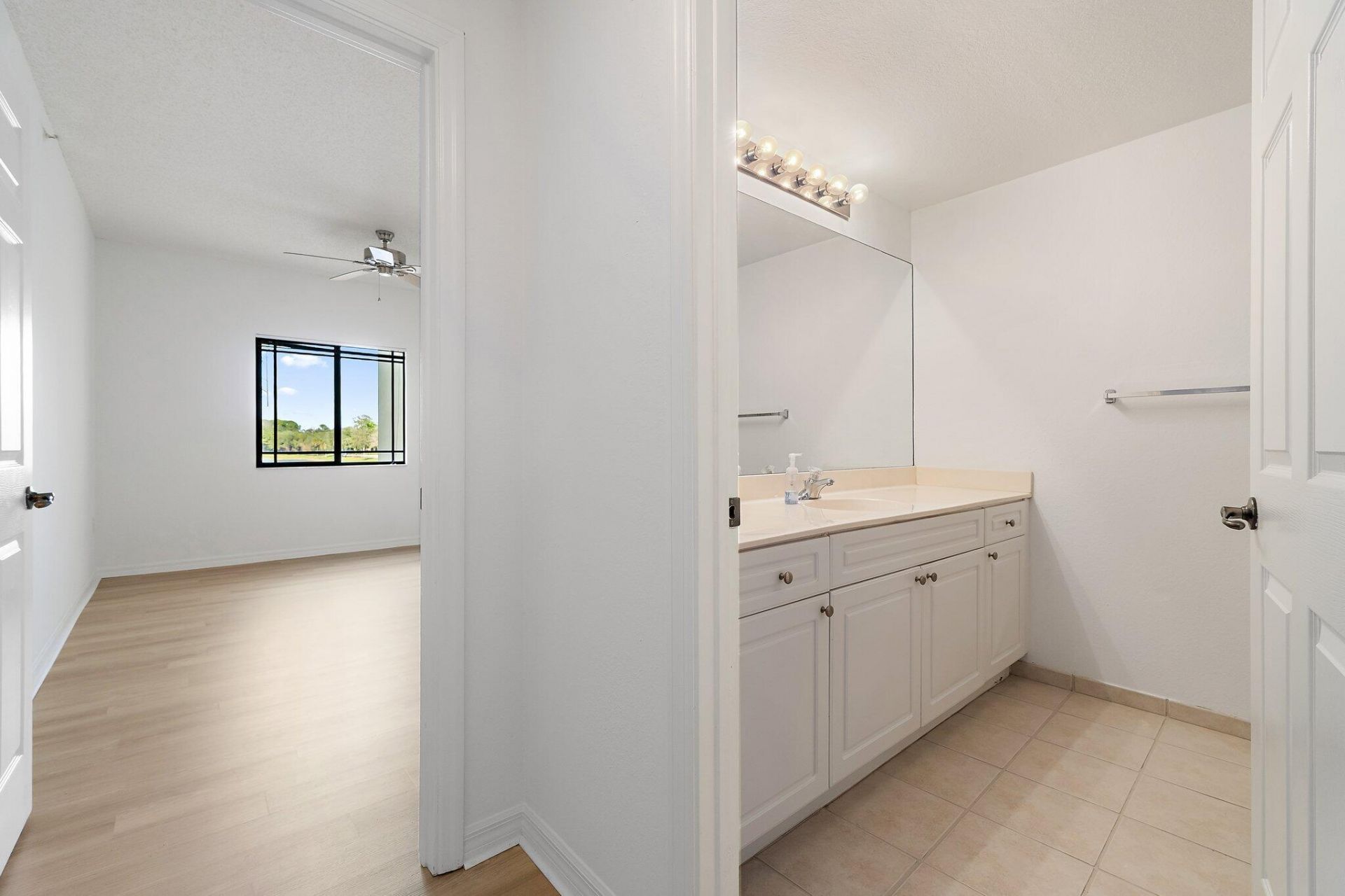 2729 Anzio Court, Unit 203, Palm Beach Gardens, FL 33410 Photo