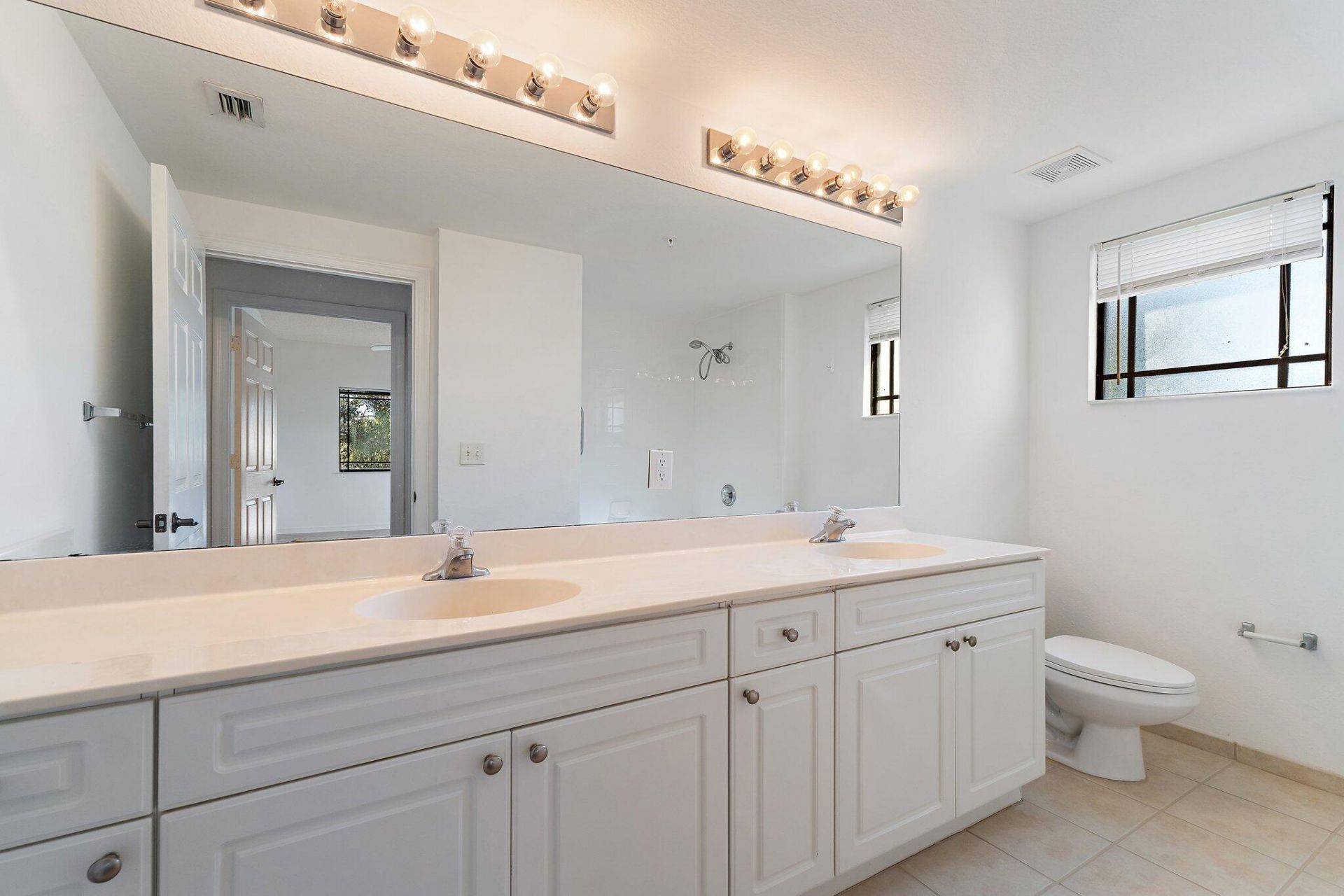 2729 Anzio Court, Unit 203, Palm Beach Gardens, FL 33410 Photo