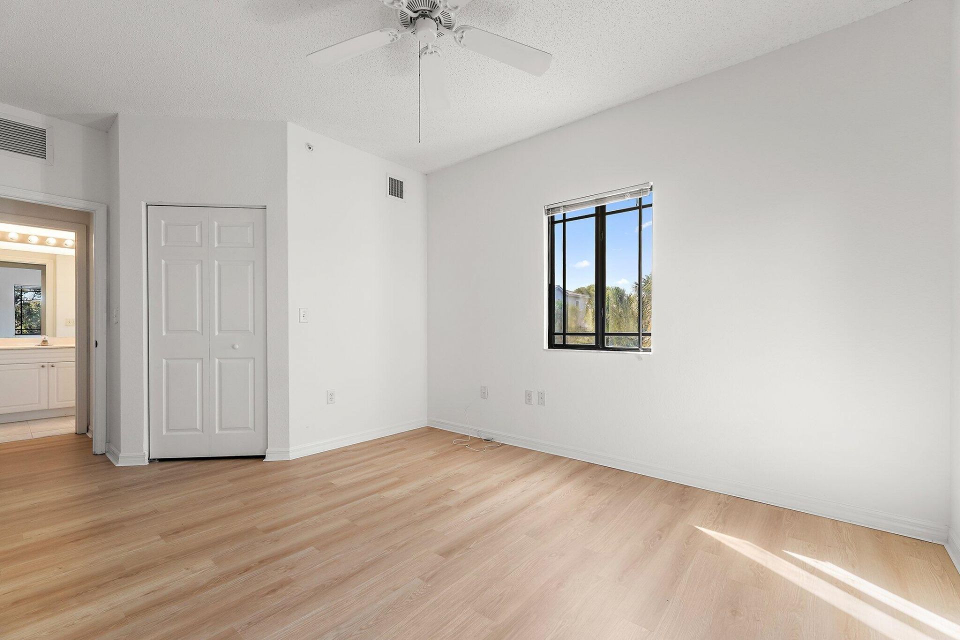 2729 Anzio Court, Unit 203, Palm Beach Gardens, FL 33410 Photo