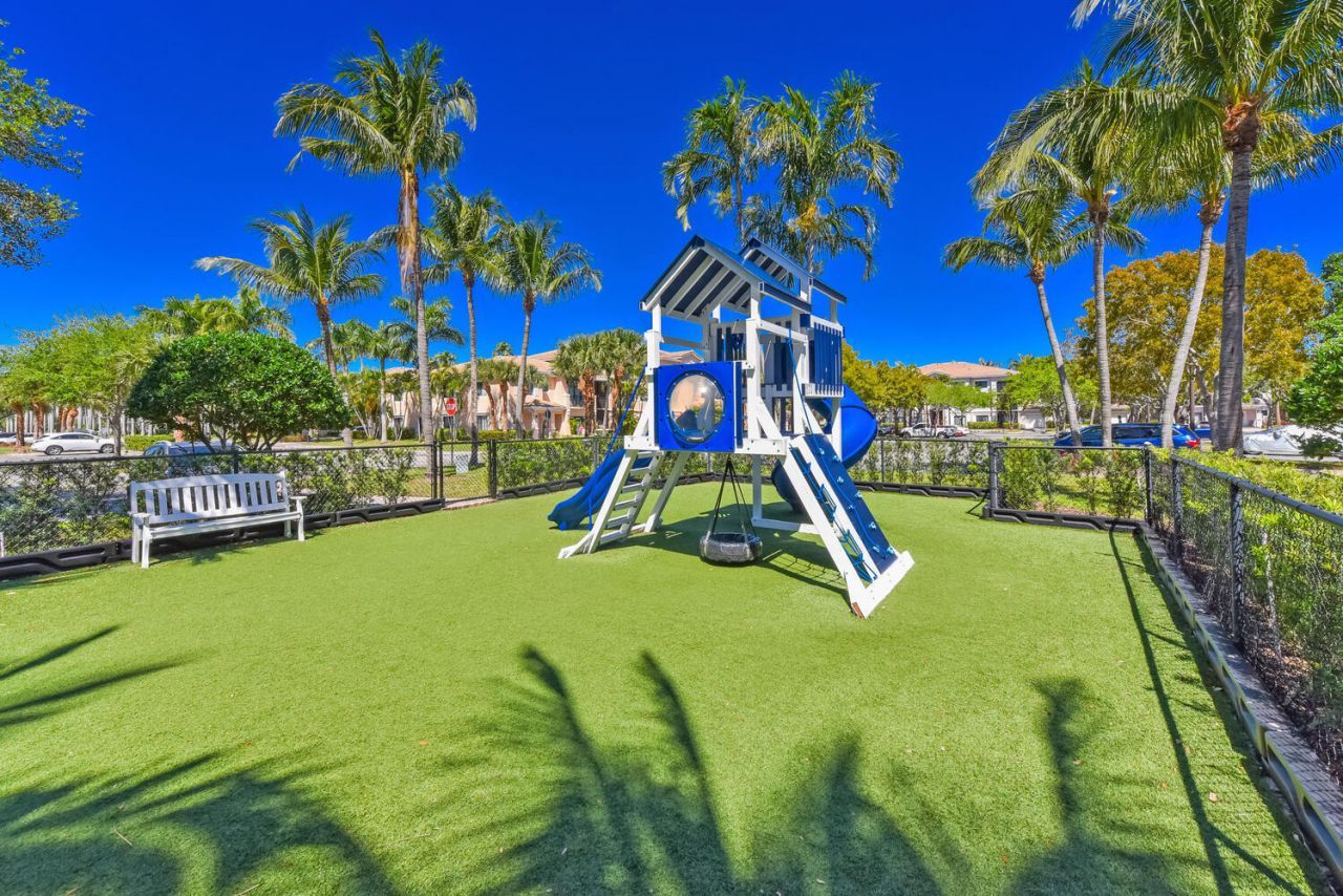 2729 Anzio Court, Unit 203, Palm Beach Gardens, FL 33410 Photo