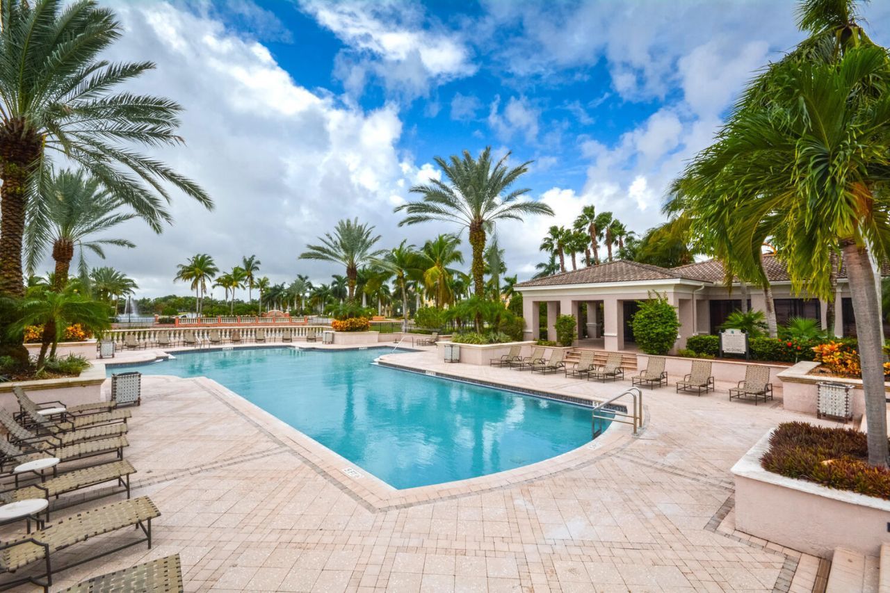 2729 Anzio Court, Unit 203, Palm Beach Gardens, FL 33410 Photo