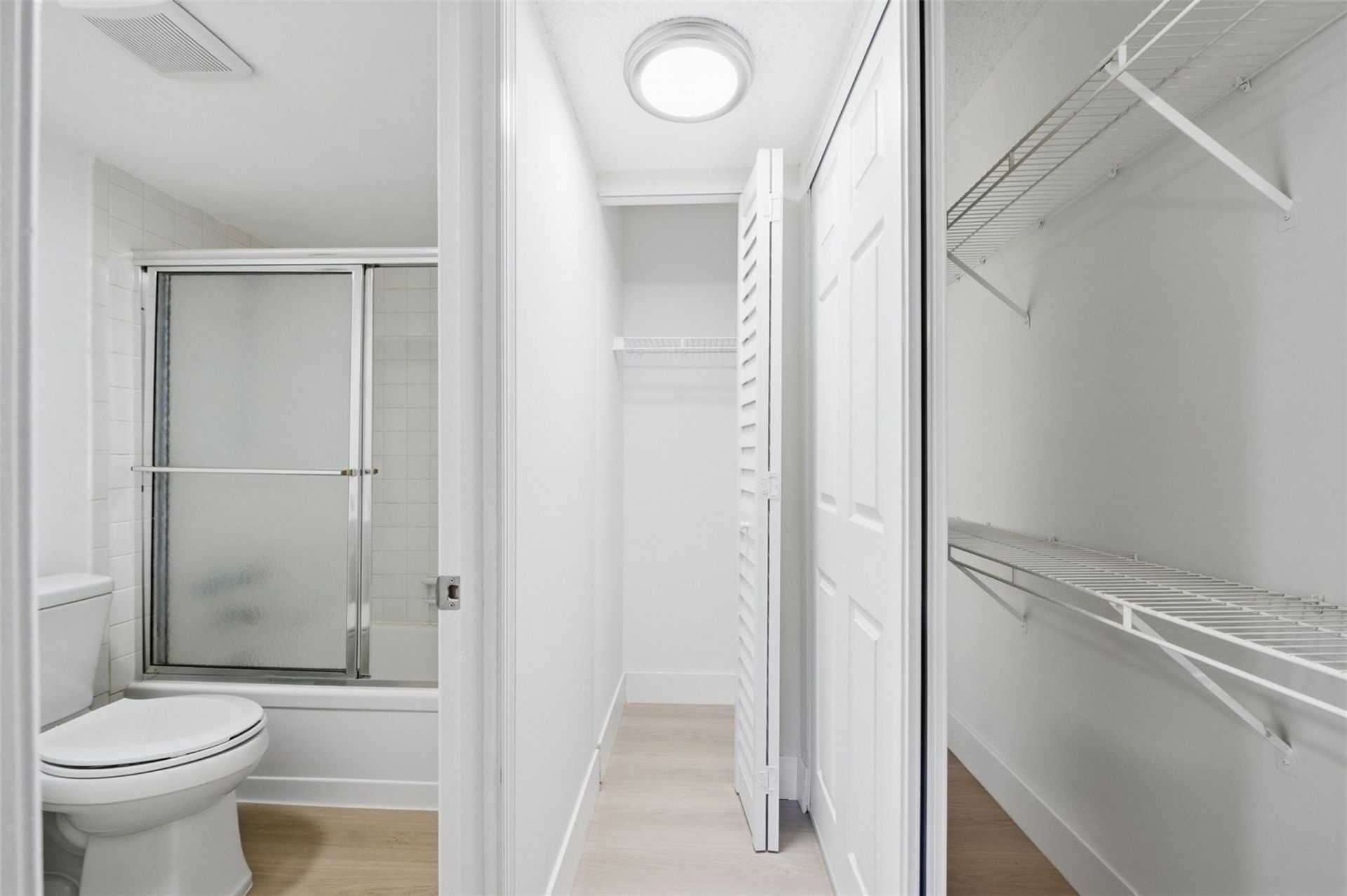 9430 Poinciana Place, Unit 409, Davie, FL 33324 Photo