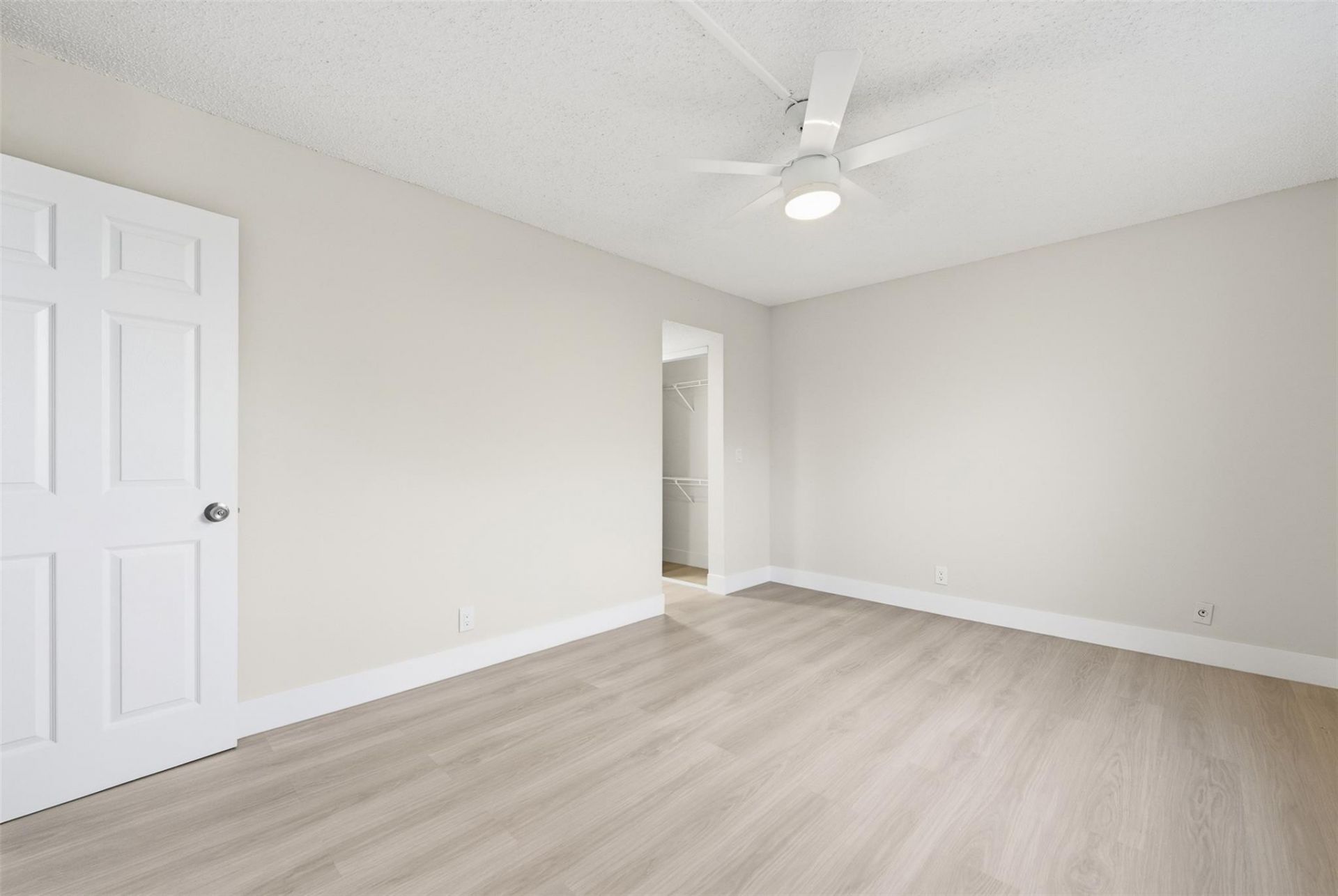 9430 Poinciana Place, Unit 409, Davie, FL 33324 Photo