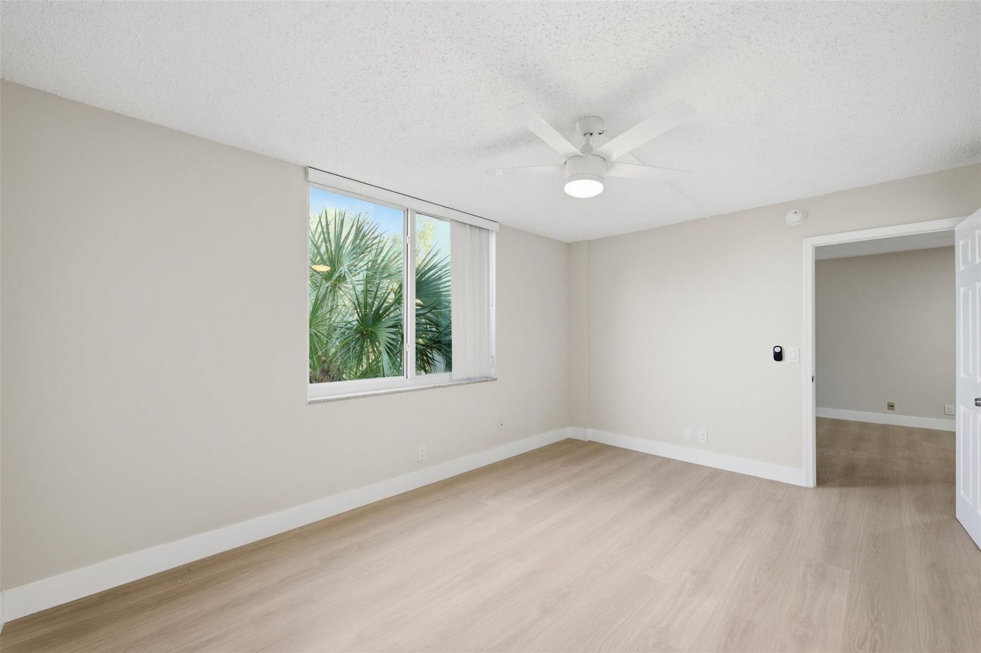 9430 Poinciana Place, Unit 409, Davie, FL 33324 Photo